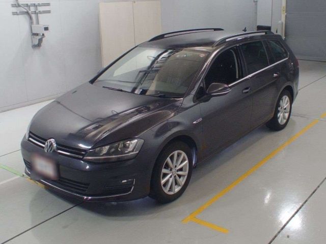 90374 Volkswagen Golf variant AUCJZ 2015 г. (CAA Chubu)